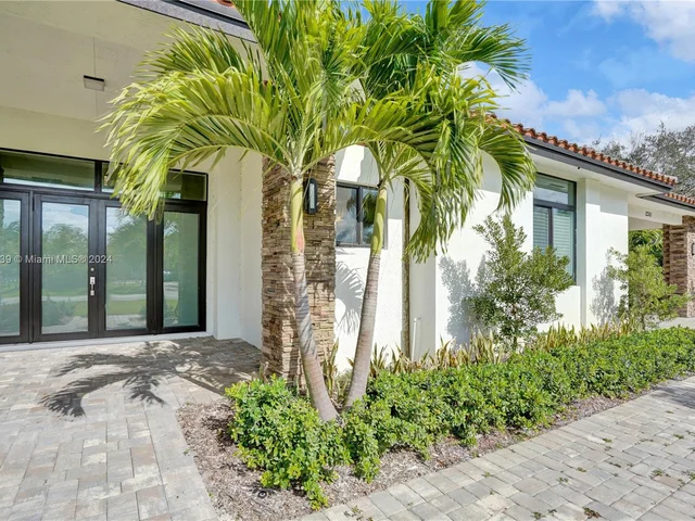 12361 NW 18th St, Plantation FL 33323