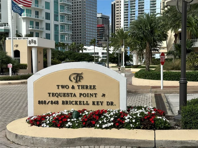 848 Brickell Key Dr # 1003, Miami FL 33131