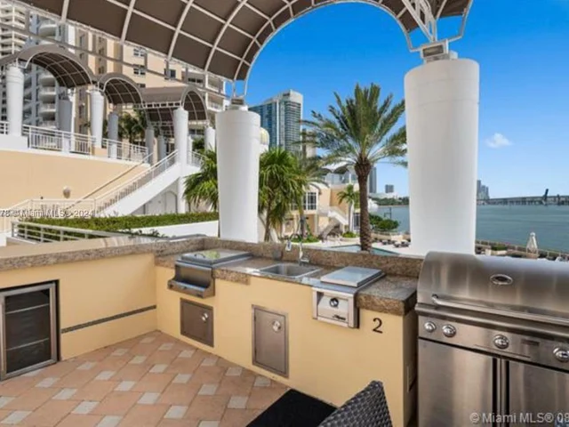 848 Brickell Key Dr # 1003, Miami FL 33131