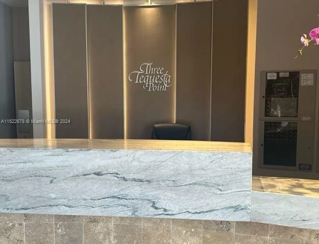 848 Brickell Key Dr # 1003, Miami FL 33131