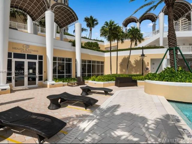 848 Brickell Key Dr # 1003, Miami FL 33131