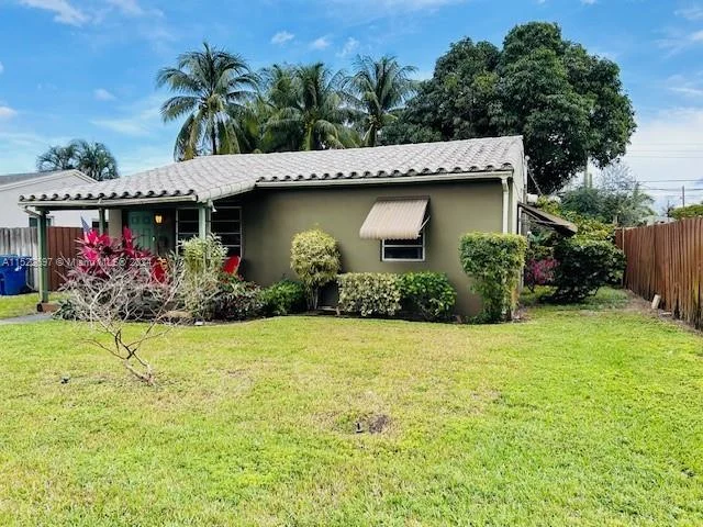 1420 NW 3rd Ave, Fort Lauderdale FL 33311