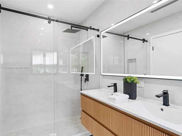 5770 SW 56th St, Miami FL 33155