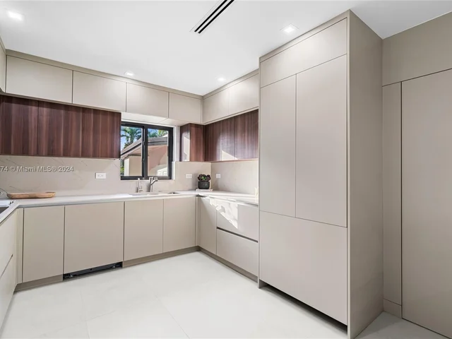 5770 SW 56th St, Miami FL 33155