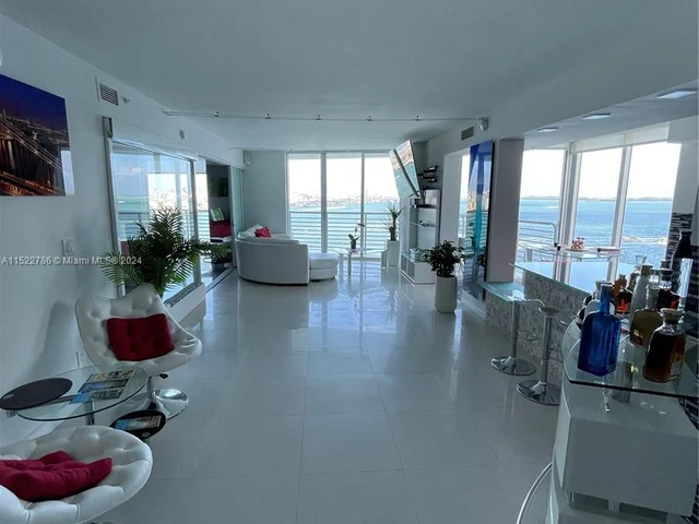 335 S Biscayne Blvd # 1209, Miami FL 33131