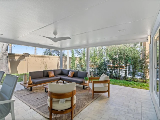 14981 SW 18th St, Miramar FL 33027