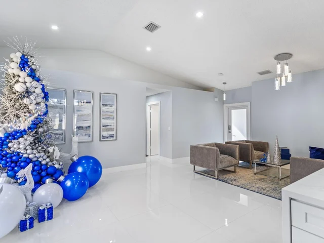 14981 SW 18th St, Miramar FL 33027