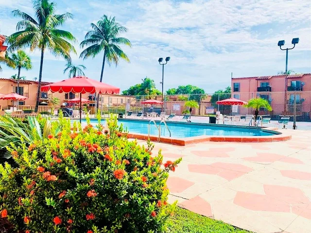 7231 Miami Lakes Dr # C18, Miami Lakes FL 33014