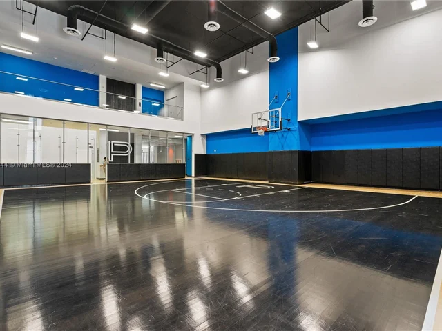 851 ne 1st ave # 3900, Miami FL 33132