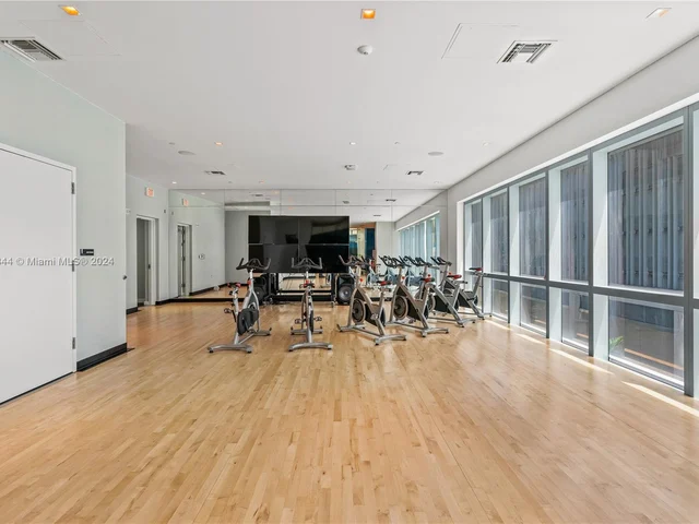 851 ne 1st ave # 3900, Miami FL 33132