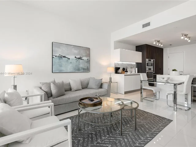 851 ne 1st ave # 3900, Miami FL 33132