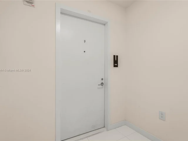 851 ne 1st ave # 3900, Miami FL 33132