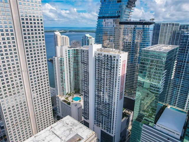 340 SE 3rd St # 1710, Miami FL 33131