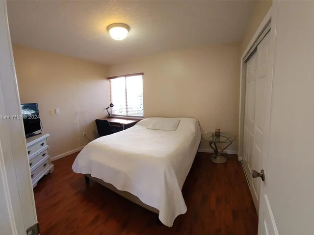 9140 SW 156th Ct, Miami FL 33196