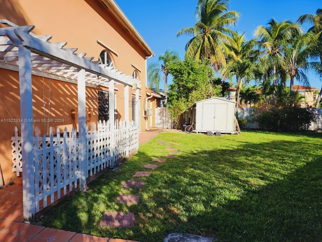 9140 SW 156th Ct, Miami FL 33196