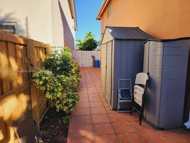 9140 SW 156th Ct, Miami FL 33196