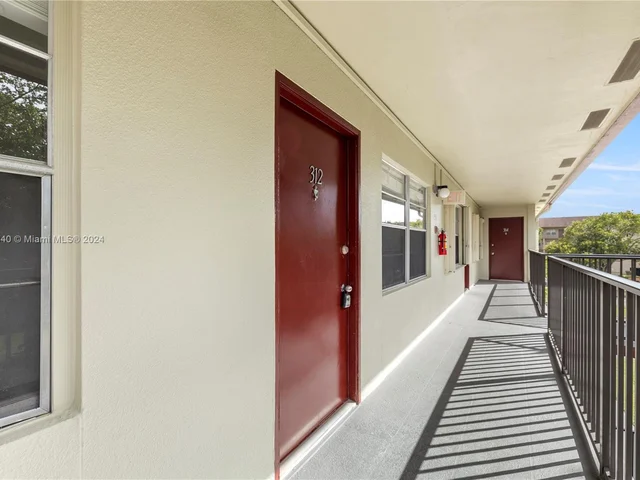 13455 SW 3rd St # 312S, Pembroke Pines FL 33027