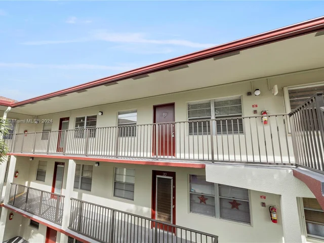 13455 SW 3rd St # 312S, Pembroke Pines FL 33027