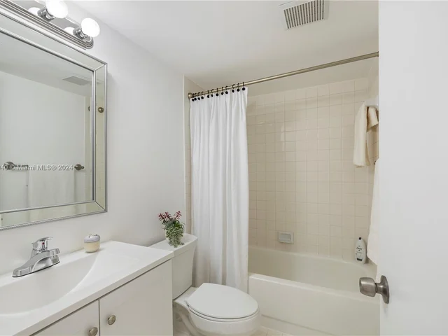 13455 SW 3rd St # 312S, Pembroke Pines FL 33027