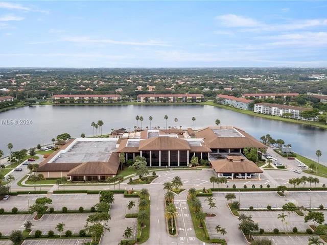 13455 SW 3rd St # 312S, Pembroke Pines FL 33027