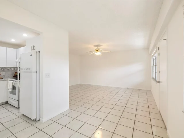 13455 SW 3rd St # 312S, Pembroke Pines FL 33027