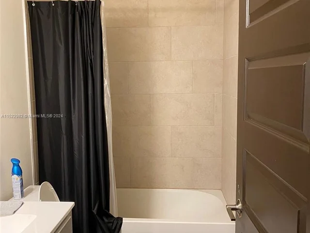 15939 NW 91st Ct, Miami Lakes FL 33018