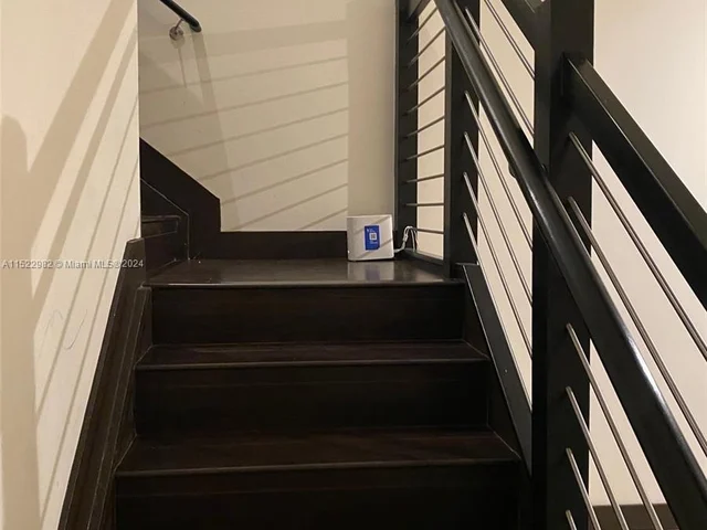 15939 NW 91st Ct, Miami Lakes FL 33018