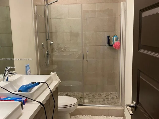 15939 NW 91st Ct, Miami Lakes FL 33018