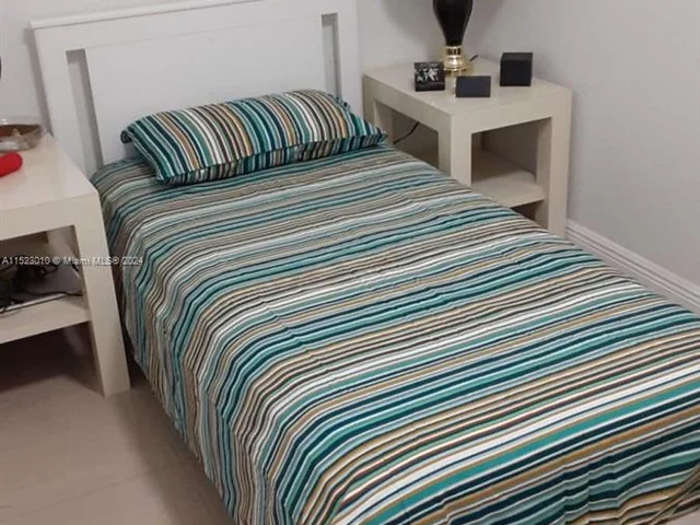 11320 SW 55th St, Miami FL 33165