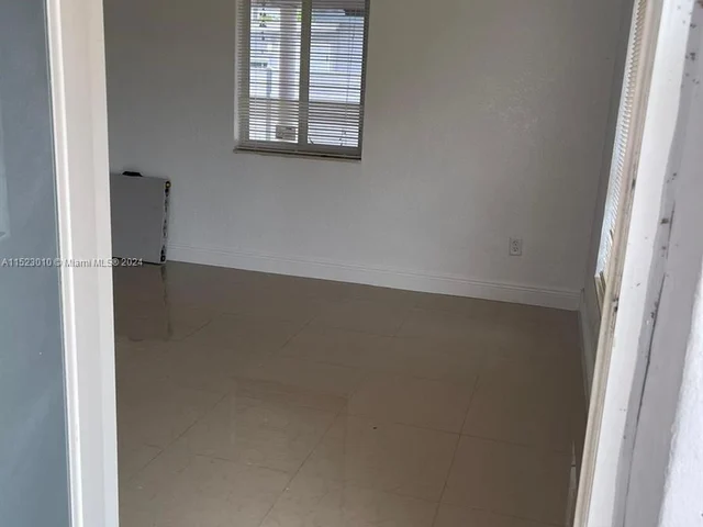 11320 SW 55th St, Miami FL 33165