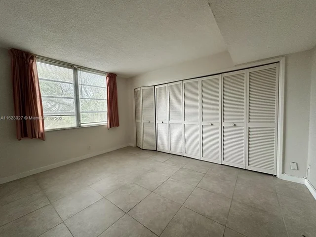 2851 S Palm Aire Dr # 310, Pompano Beach FL 33069