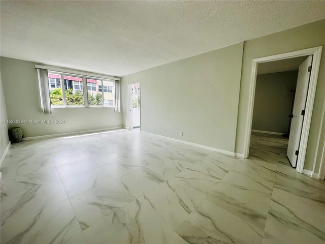1333 E Hallandale Beach Blvd # 302, Hallandale Beach FL 33009