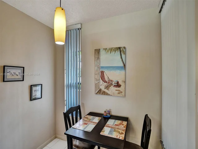 6203 Coral Lake Dr # 103, Margate FL 33063
