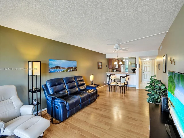 6203 Coral Lake Dr # 103, Margate FL 33063