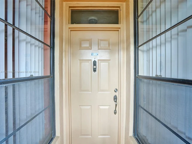 6203 Coral Lake Dr # 103, Margate FL 33063