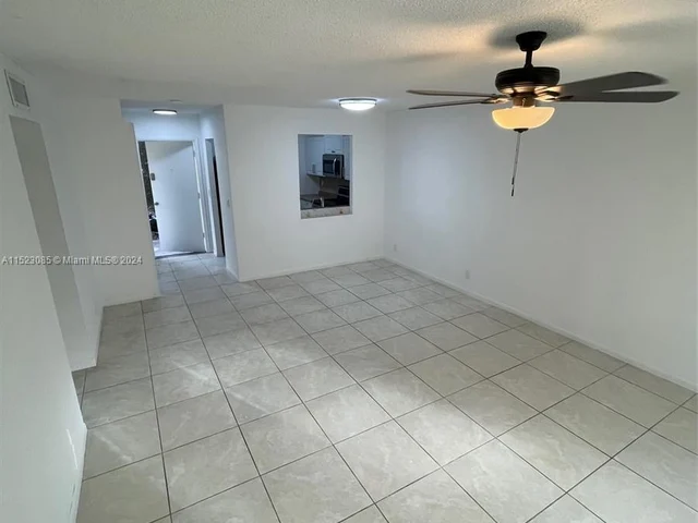 540 SE 2nd Ave # J3, Deerfield Beach FL 33441