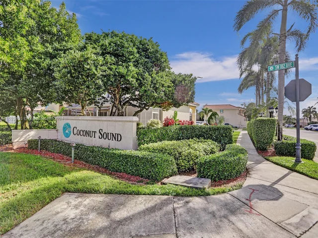 530 SW 181st Ave, Pembroke Pines FL 33029