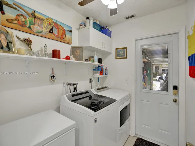 530 SW 181st Ave, Pembroke Pines FL 33029