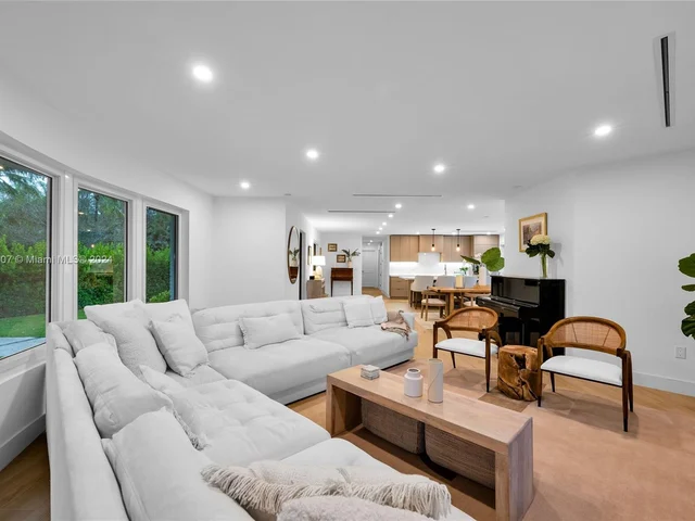 6200 Leonardo St, Coral Gables FL 33146