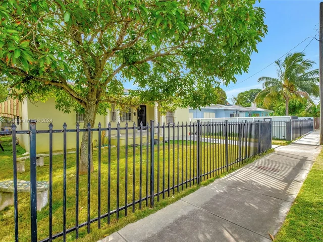 354 NW 80th St, Miami FL 33150