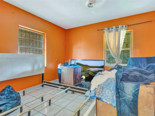 354 NW 80th St, Miami FL 33150