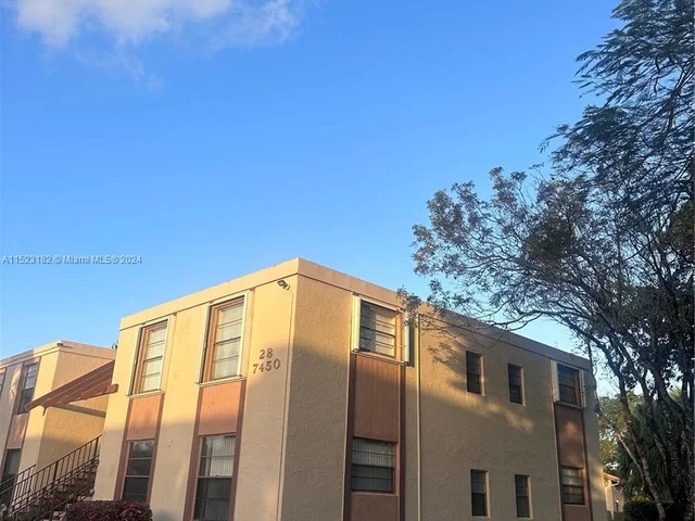 7450 NW 18th St # 208, Margate FL 33063