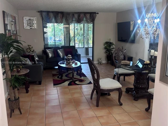 7450 NW 18th St # 208, Margate FL 33063