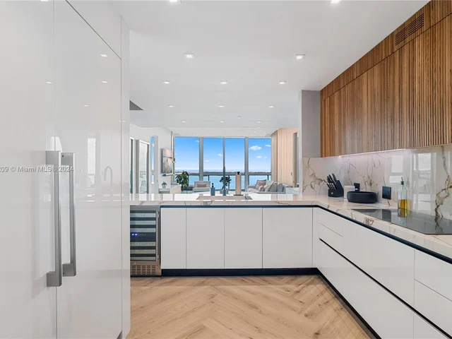 1331 Brickell Bay Dr # 2903, Miami FL 33131