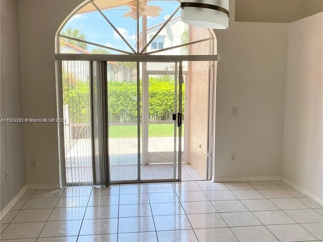 15627 SW 16th Ct, Pembroke Pines FL 33027