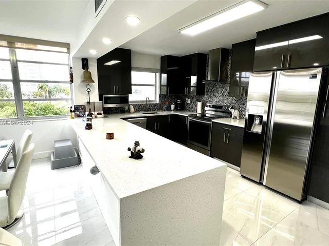 2780 NE 183rd St # 417, Aventura FL 33160