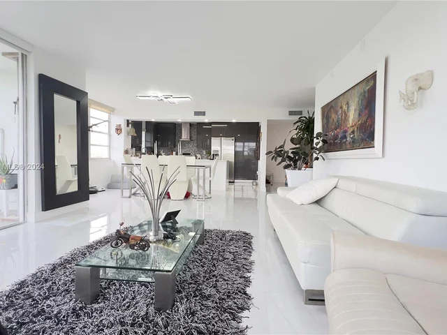 2780 NE 183rd St # 417, Aventura FL 33160