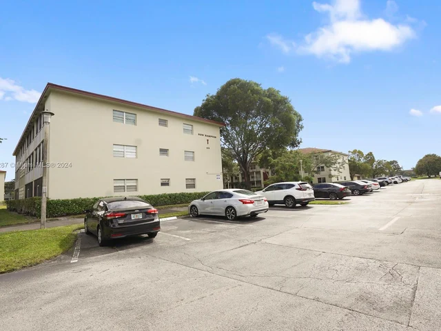 151 SW 135th Ter # 302T, Pembroke Pines FL 33027