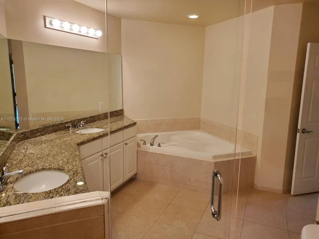 3001 NE 185th St # 333, Aventura FL 33180