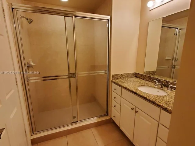 3001 NE 185th St # 333, Aventura FL 33180